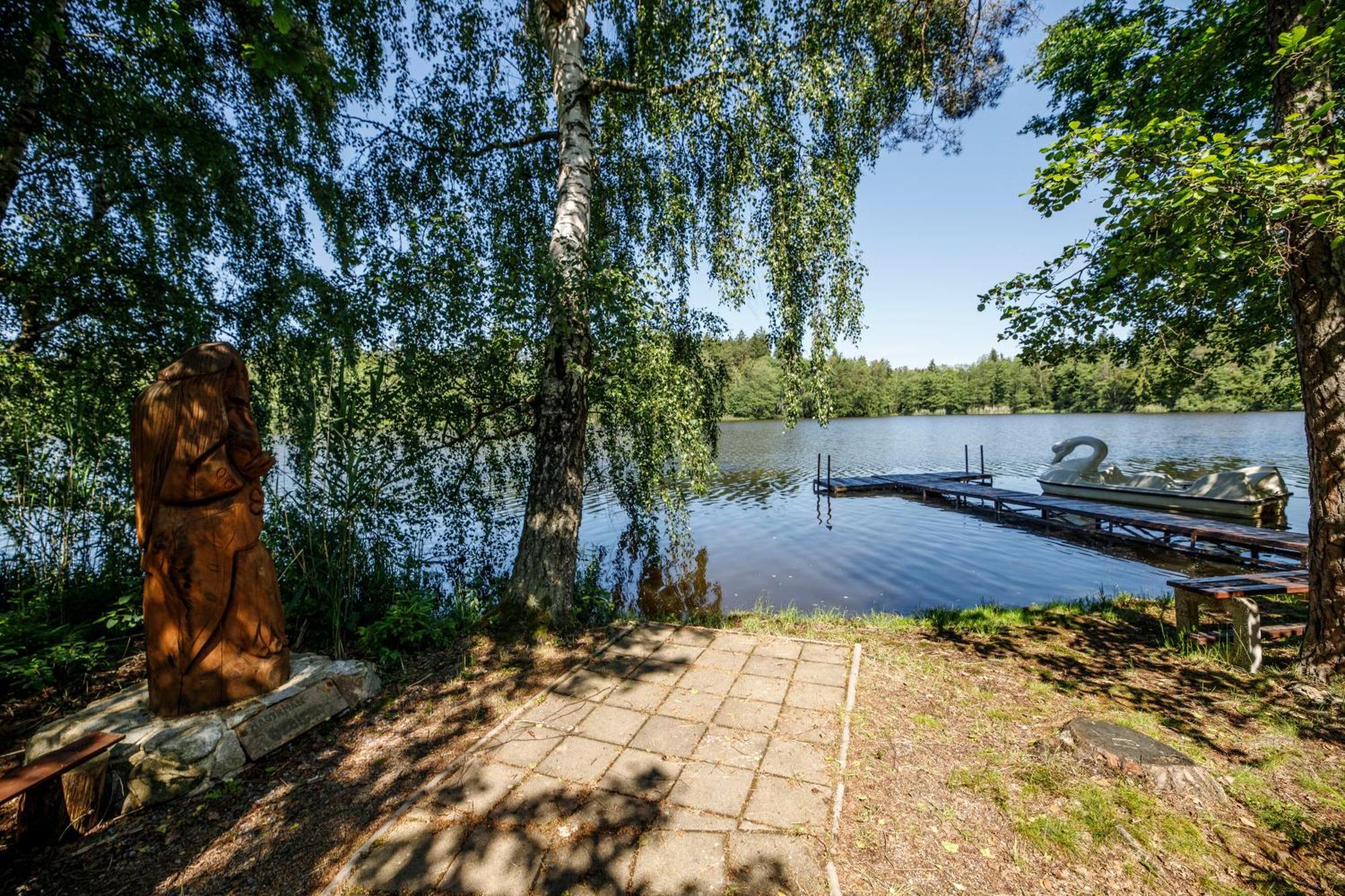 Komáří Louka Nova Olesna Esterno foto